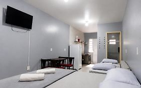 Estúdio Ótimo Preço na Meia Praia Completo, Ar, Wi-Fi, Cozinha e Vaga ZZZ